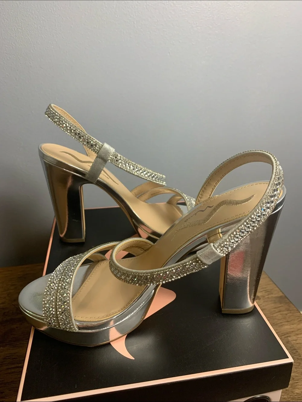 Nina Women’s Platform Silver with Rhinestones Sandals 9M NIB Heel Strap Slip on